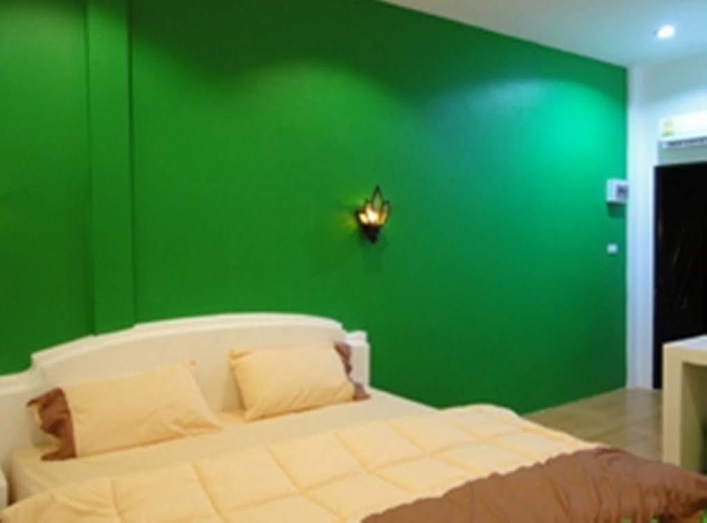 Rainbow Resort Amphoe Phen Exterior foto
